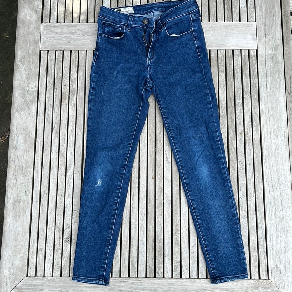 Gap universal jegging mid rise. Size 27/4r.
